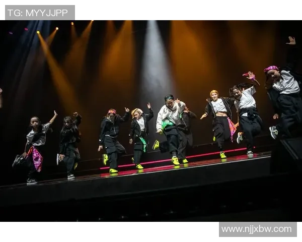 赛后复盘：西安街舞队与深圳街舞队默契配合的精彩瞬间分析